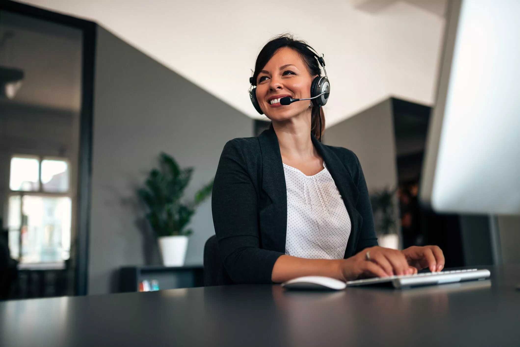 Seamless business presence with virtual receptionists in NY. Elevate client experience